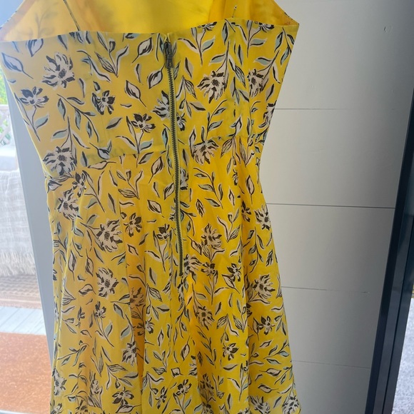 Alice and Olivia yellow Floral dress size 0 - Picture 2 of 4